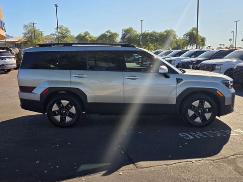 Certified 2025 Hyundai Santa Fe SEL image 4