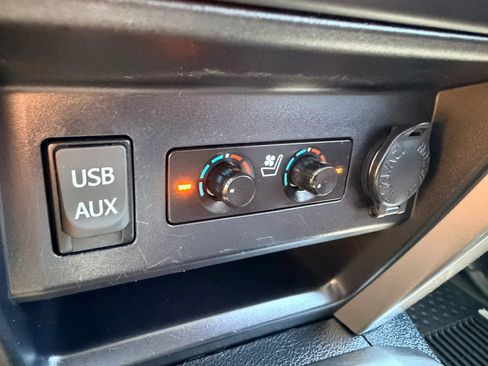 Used 2019 Toyota 4Runner Limited AWD/4WD image 19