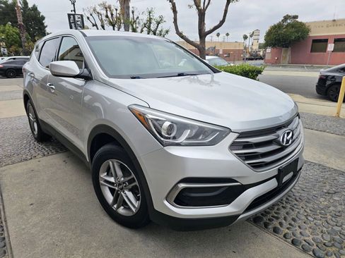 Used 2017 Hyundai Santa Fe Sport FWD image 3