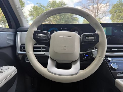 Used 2025 Hyundai Santa Fe SEL AWD/4WD image 30