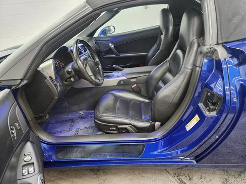 Used 2005 Chevrolet Corvette Convertible w/ Preferred Equipment Group RWD image 12