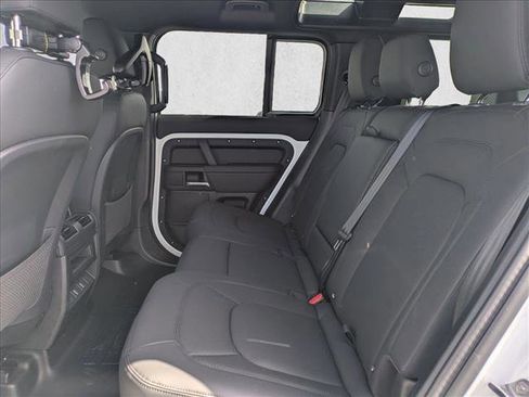 New 2026 Land Rover Defender 110 X-Dynamic SE AWD/4WD image 16