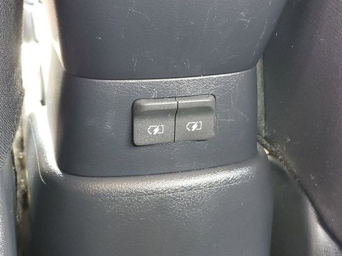 Used 2022 Nissan Versa SR w/ Convenience Package FWD image 13