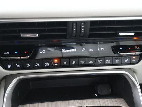 Used 2024 MAZDA CX-90 Plug-In Hybrid w/ Premium Plus image 14