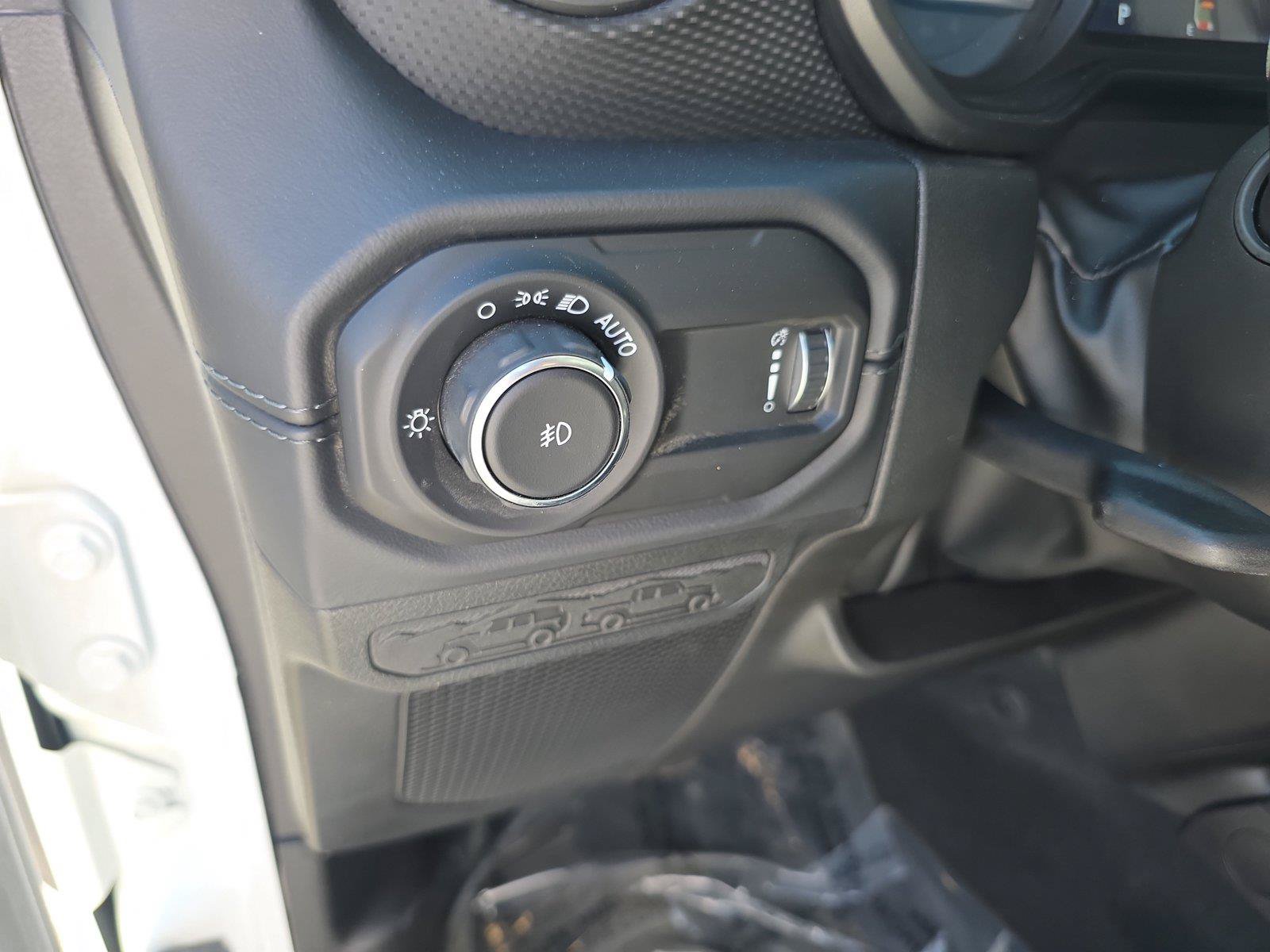 Used 2026 Jeep Wrangler Unlimited Rubicon AWD/4WD image 18