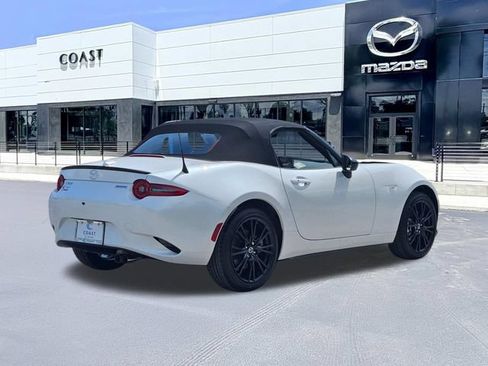 New 2026 MAZDA MX-5 Miata Club w/ Interior Package RWD image 6