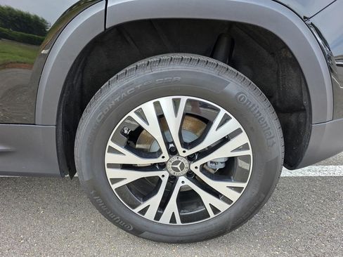 Certified 2025 Mercedes-Benz GLB 250 image 11
