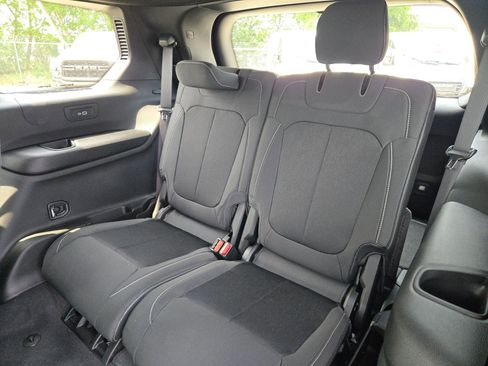 New 2026 Jeep Grand Cherokee L 2WD image 19