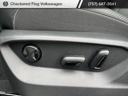 New 2026 Volkswagen Atlas Cross Sport SE AWD/4WD image 24