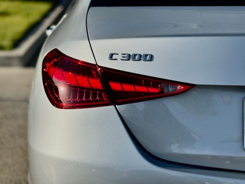 Used 2023 Mercedes-Benz C 300 Sedan image 11