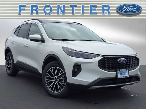 New 2025 Ford Escape Base w/ Class II Trailer Tow Package image 1