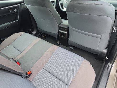 Used 2019 Toyota Corolla LE image 11