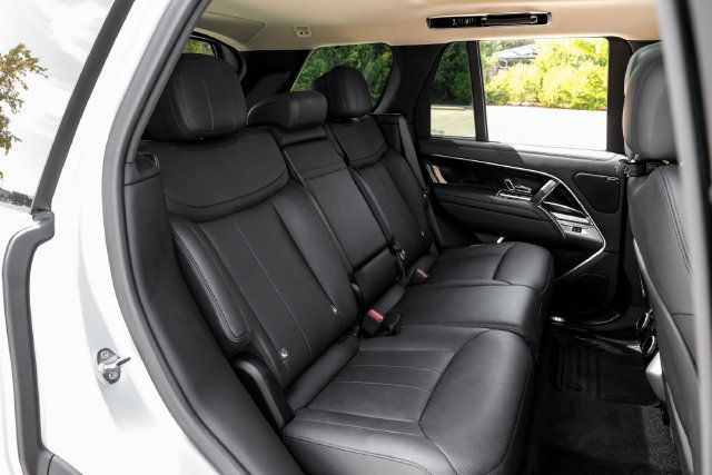 Used 2023 Land Rover Range Rover SE AWD/4WD image 37