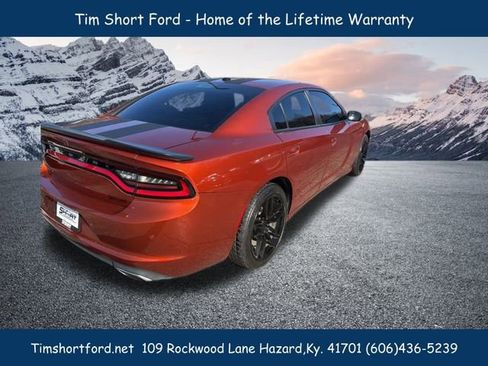 Used 2021 Dodge Charger SXT w/ Blacktop Package image 7