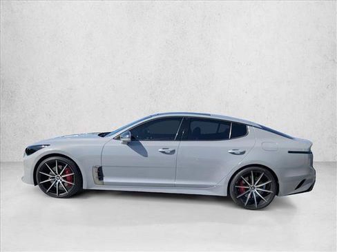 Used 2018 Kia Stinger GT1 RWD image 8