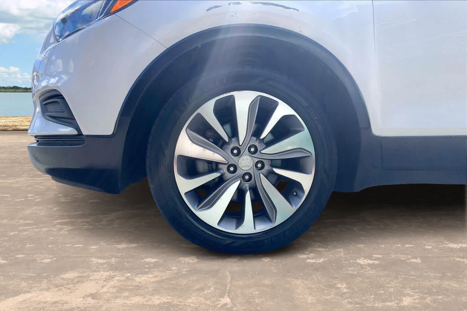 Used 2019 Buick Encore Preferred AWD/4WD image 8