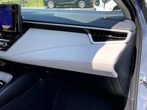 Certified 2025 Toyota Corolla LE image 18