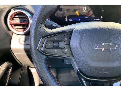 Used 2024 Chevrolet Trax RS w/ Driver Confidence Package image 17