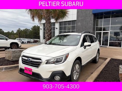 Used 2018 Subaru Outback 2.5i Premium image 3