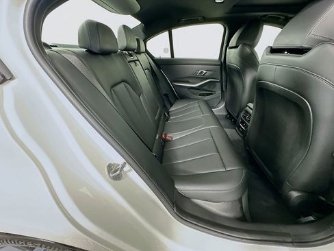 Used 2025 BMW 330i Sedan w/ Convenience Package image 28