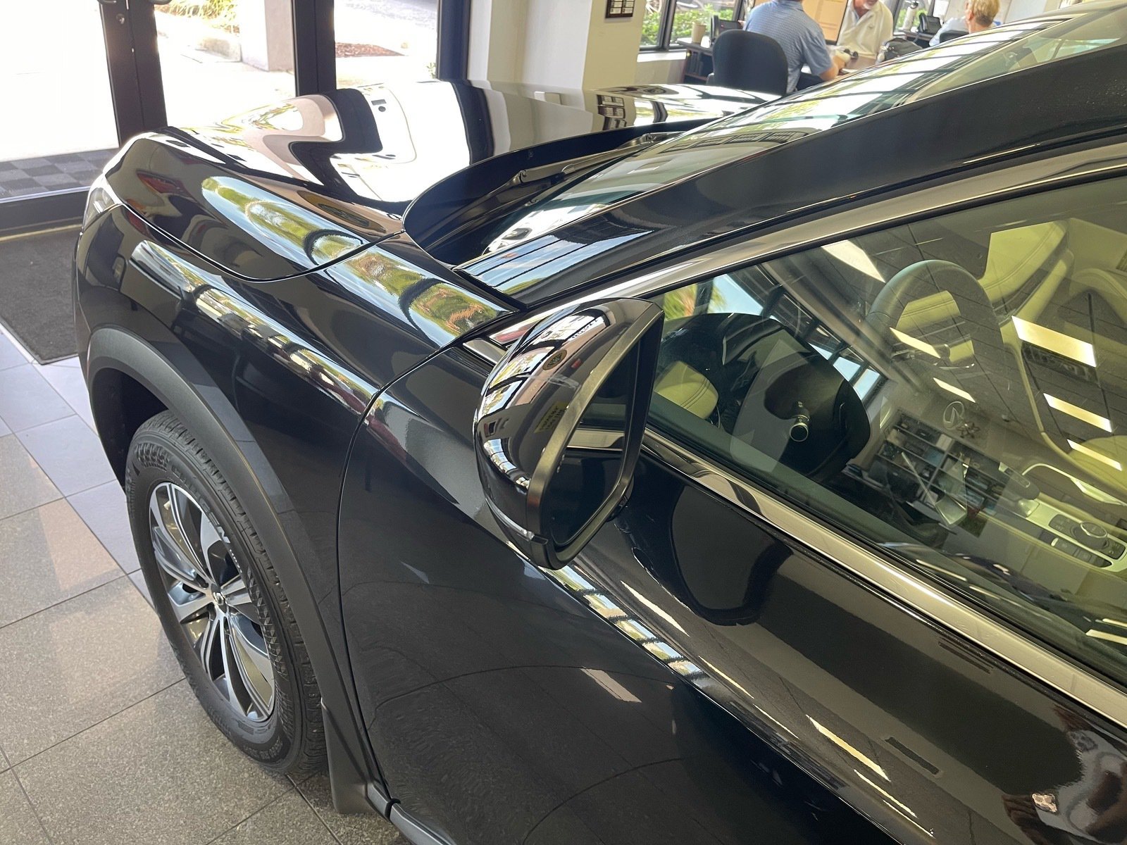 Used 2025 INFINITI QX60 Pure FWD image 12