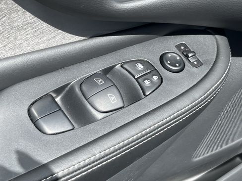 Used 2024 Nissan Murano SV w/ SV Midnight Edition Package AWD/4WD image 21