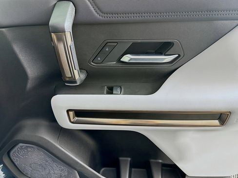 Used 2025 GMC Hummer EV 3X w/ LPO, Cargo Utility Package image 22