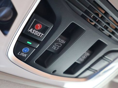 Used 2024 Acura MDX SH-AWD w/ Technology Package image 45