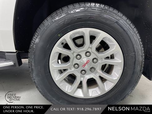 Used 2019 GMC Yukon SLT image 12