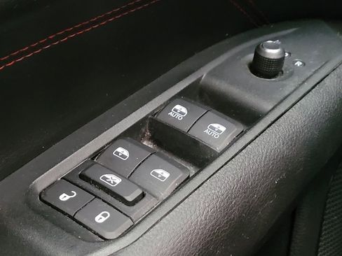 Used 2022 Jeep Compass Trailhawk w/ Trailhawk Convenience Group AWD/4WD image 27
