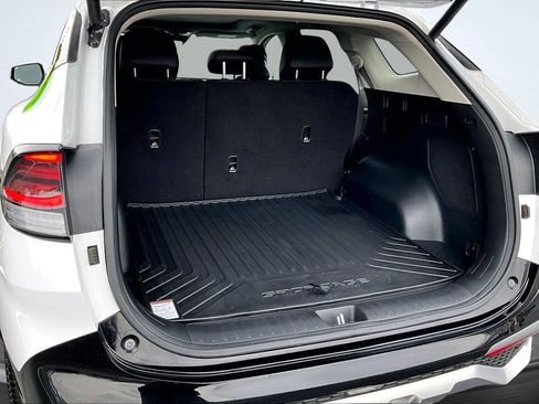 Used 2025 Kia Sportage SX image 5
