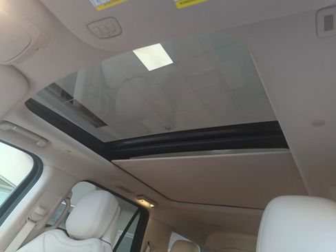 Used 2020 Lincoln Navigator Reserve image 10