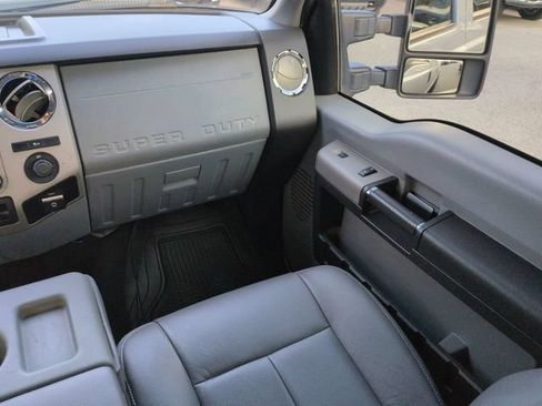 Used 2013 Ford F250 XLT w/ XLT Interior Pkg AWD/4WD image 17