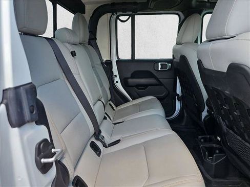 Used 2021 Jeep Gladiator Mojave AWD/4WD image 16
