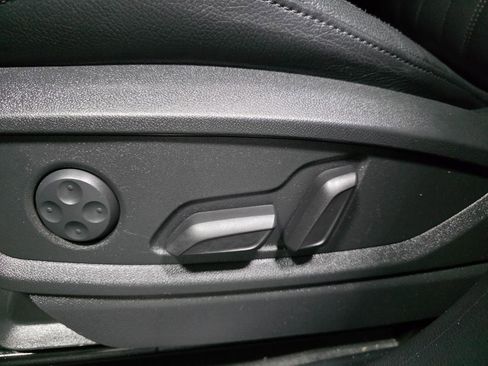 Used 2020 Audi Q5 2.0T Premium w/ Titanium Sport Package image 17