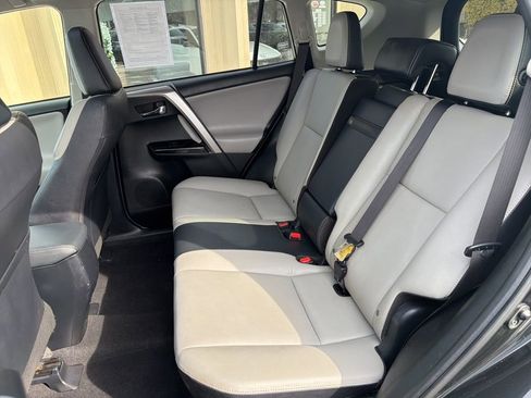 Used 2017 Toyota RAV4 Limited AWD/4WD image 33