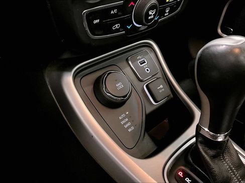 Used 2020 Jeep Compass High Altitude AWD/4WD image 16