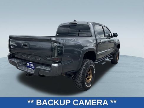 Used 2023 Toyota Tacoma TRD Off-Road w/ Technology Package AWD/4WD image 3