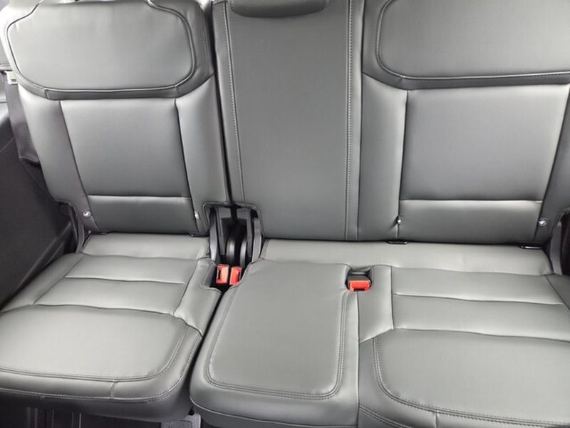 New 2026 Ford Expedition Active RWD image 8