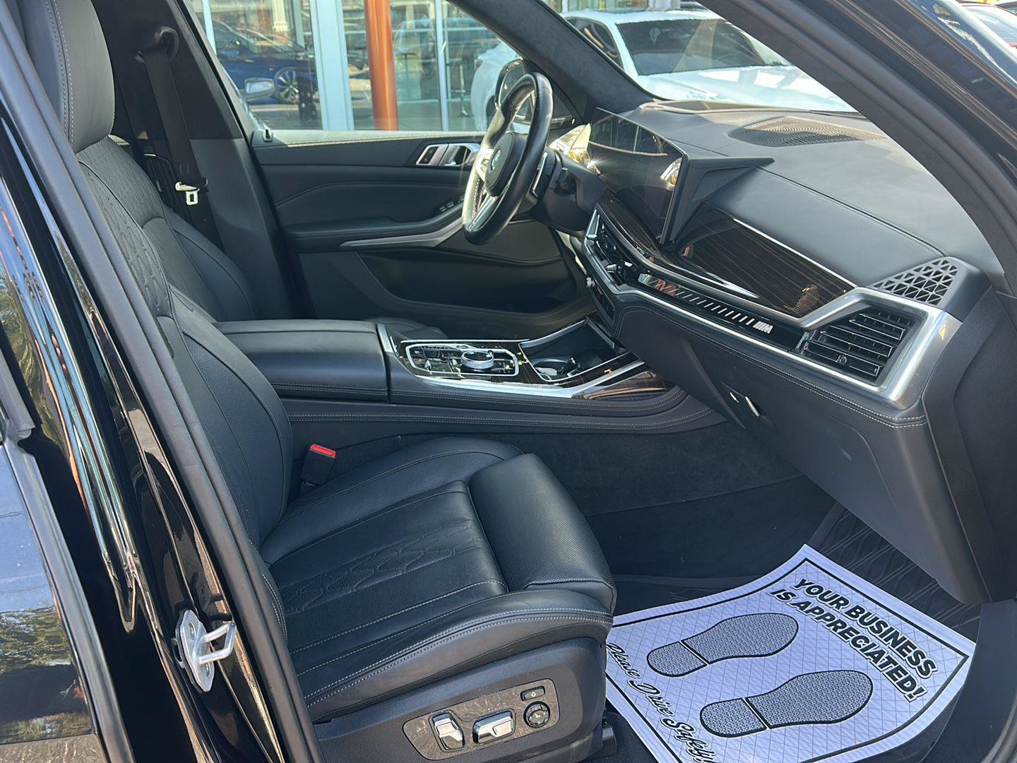 Used 2024 BMW X7 M60i w/ Executive Package AWD/4WD image 8