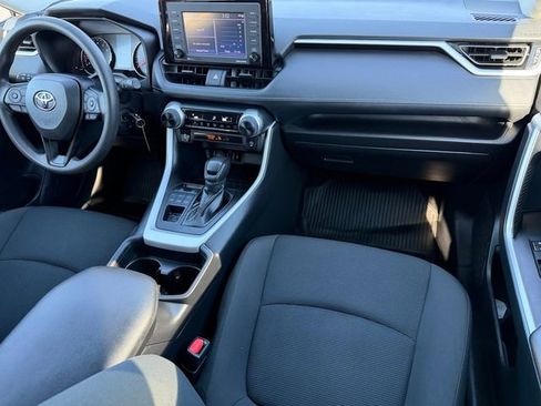 Certified 2021 Toyota RAV4 LE AWD/4WD image 34