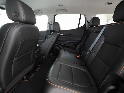 Used 2023 GMC Acadia AT4 w/ Technology Package image 21