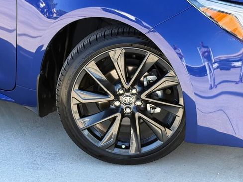 Used 2025 Toyota Corolla XSE FWD image 2