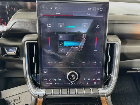 Used 2026 GMC Yukon XL Denali w/ Sun & Power Step Package AWD/4WD image 15