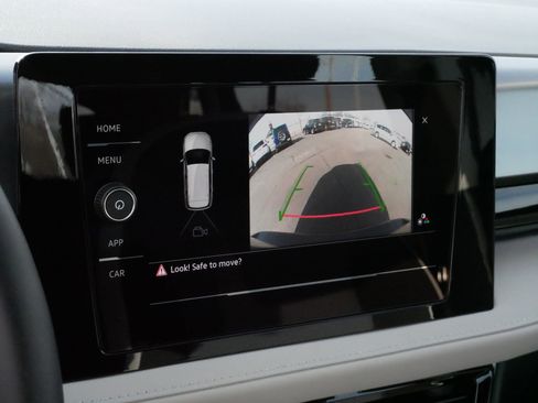 Certified 2025 Volkswagen Taos S image 29