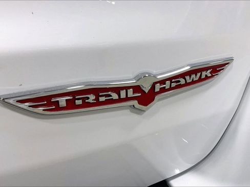 Used 2020 Jeep Grand Cherokee Trailhawk AWD/4WD image 24