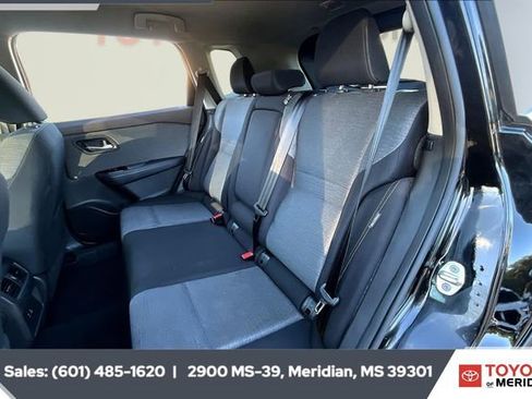 Used 2023 Nissan Rogue SV image 19