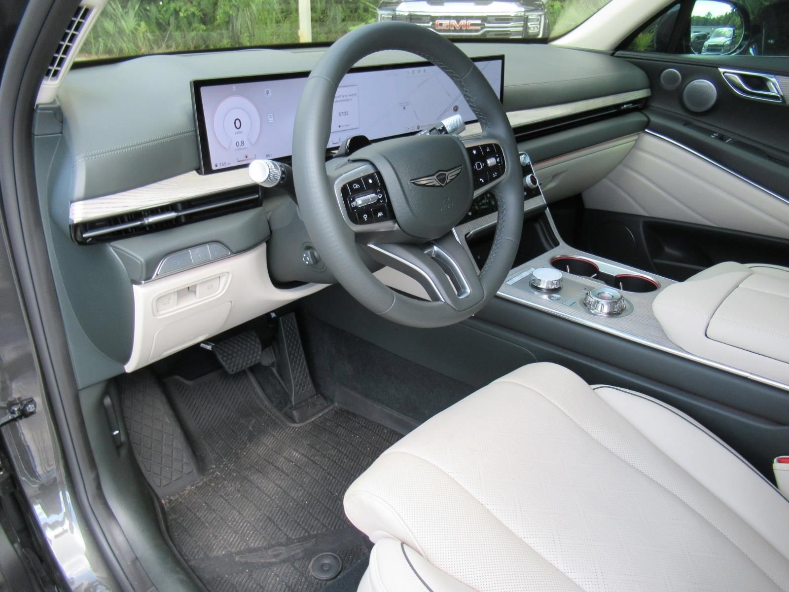 Used 2025 Genesis GV80 2.5T Prestige AWD/4WD image 17