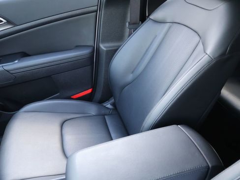 Used 2026 Kia Sportage EX FWD image 22