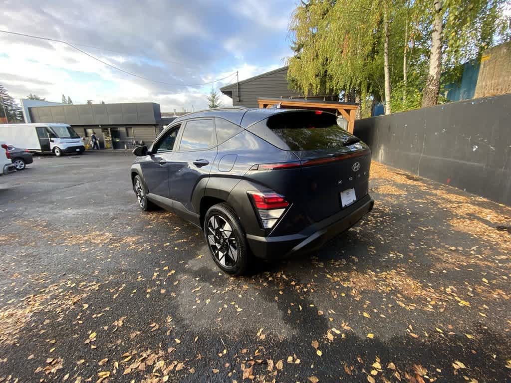 Used 2025 Hyundai Kona SEL FWD image 4